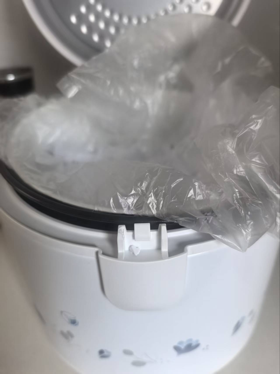 美的(Midea)电饭煲家用 4升老式大容量带蒸笼电饭锅 不粘内胆 经典传统机械式一键操作2-6人煮米饭煮粥锅AJ409晒单图