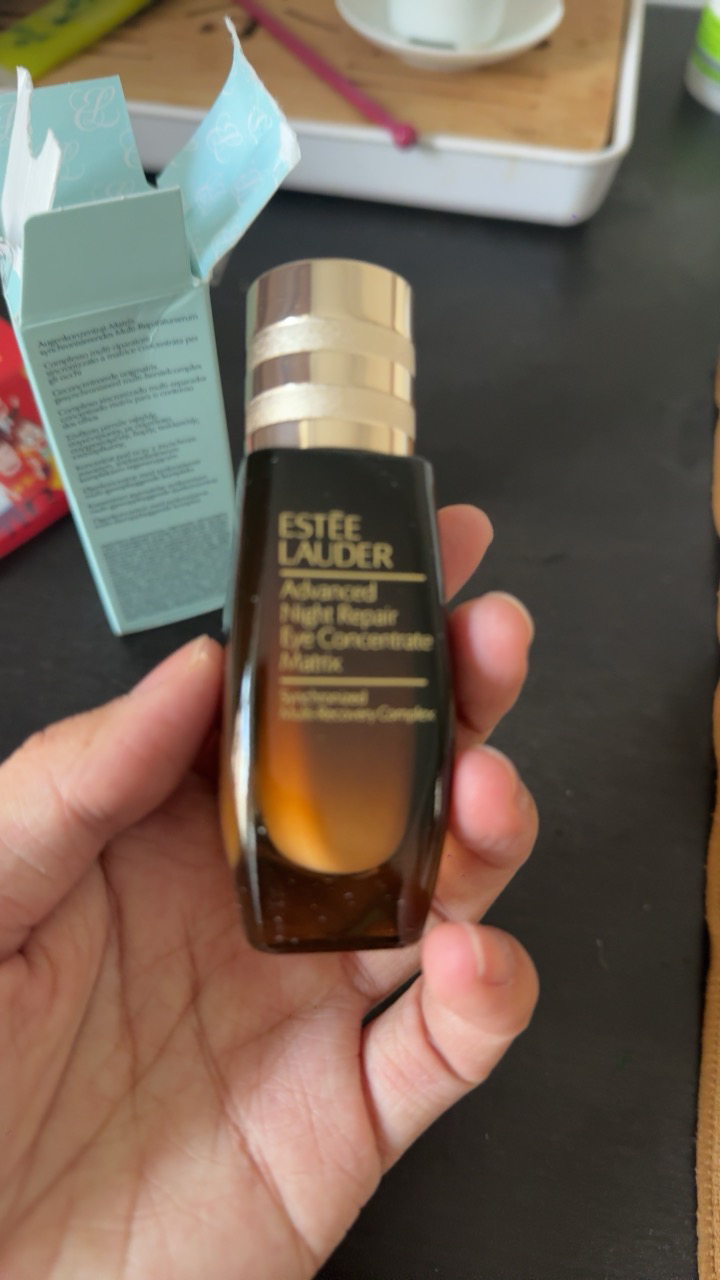 雅诗兰黛(Estee Lauder)小棕瓶眼霜特润肌透修护眼部精华露ANR 提拉紧致 二合一眼部精华15ml晒单图