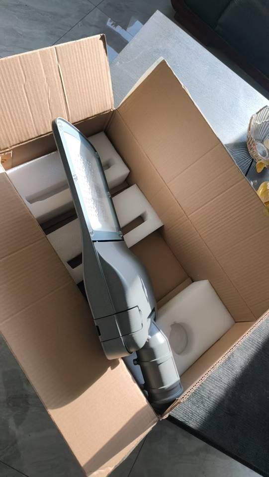 格瑞捷LED路灯GRJ-LP9010-100W套晒单图