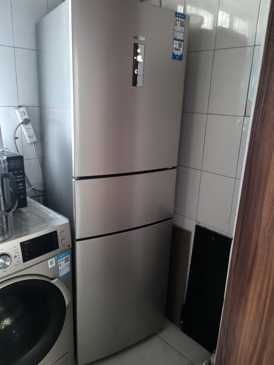 统帅(leader)海尔出品218升炫金变频一级能效三门家用电冰箱 风冷无霜 小冰箱BCD-218WLDPPU1晒单图