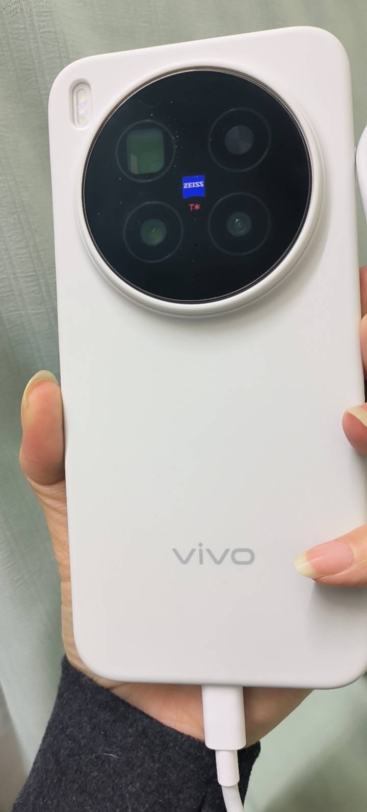 [手机] vivo+V2502A 简单白 512G+16G vivo X300 Pro 简单白 16GB+512GB 全网通5G手机 蔡司2亿APO超级长焦 蓝图影像双芯晒单图