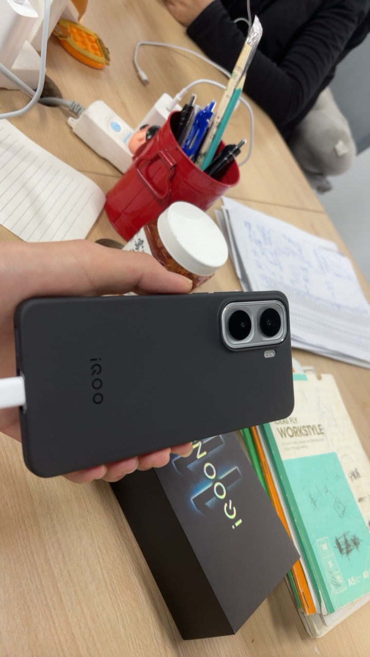 [手机] iQOO+V2520A 驰光白 256G+12G iQOO Neo11 驰光白 12GB+256GB 全网通5G手机 骁龙8至尊版 自研电竞芯片Q2 电竞游戏拍照手机晒单图
