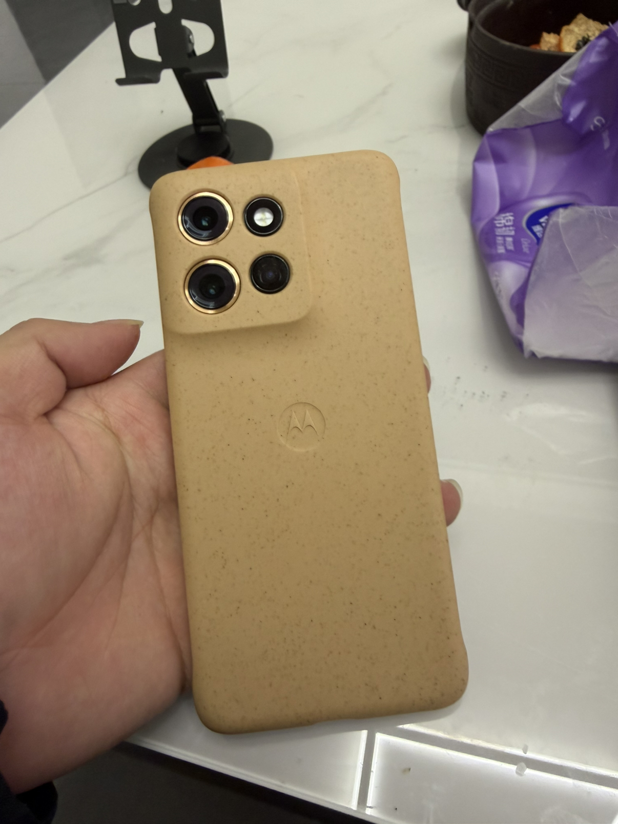 摩托罗拉moto S50 拿铁 12GB+256GB 天玑7300 5G芯 120Hz刷新率 68W快充 5GAI手机晒单图