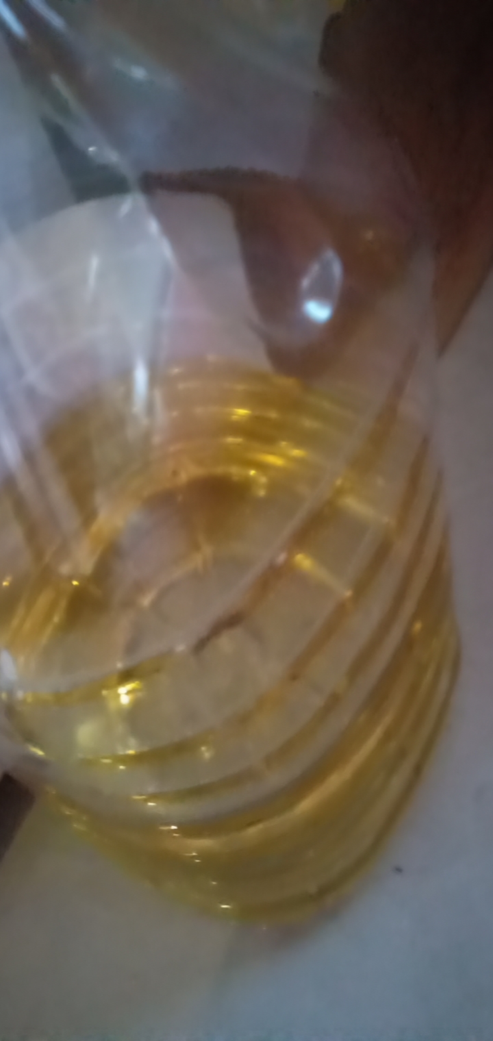 金龙鱼 食用油 非转基因 压榨 一级 纯正玉米油4L*4 家用炒菜烹饪煎炸晒单图