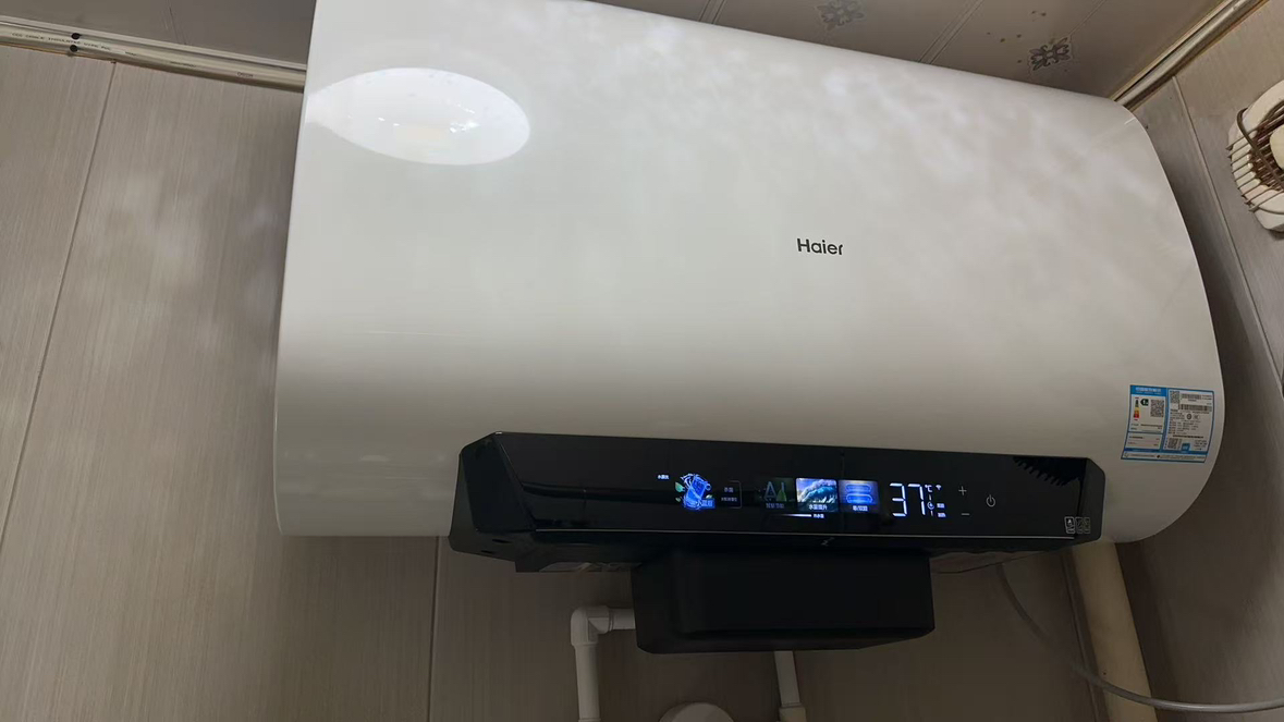 海尔(Haier)麦浪套系电热水器 国家补贴15%双胆扁桶80升BK5PLUS富锶小蓝瓶无镁棒3300W速热一级能效晒单图