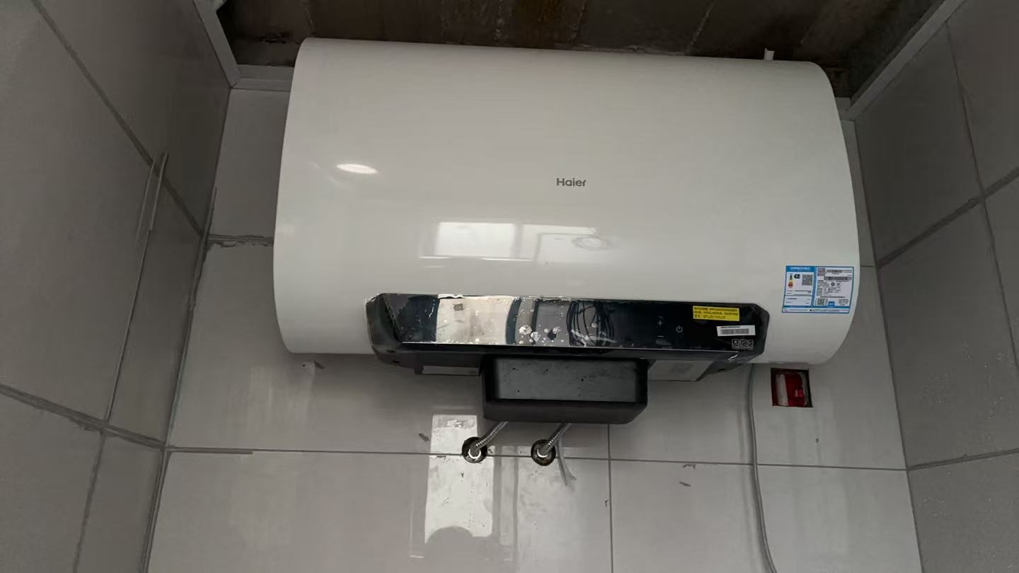 海尔(Haier)麦浪套系电热水器 国家补贴15%双胆扁桶80升BK5PLUS富锶小蓝瓶无镁棒3300W速热一级能效晒单图