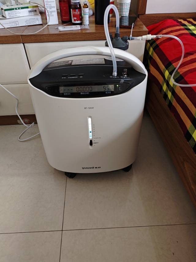 鱼跃制氧机8F-5AW家用氧气机医用级老人5L制氧机带雾化稳定供氧鱼跃(YUWELL) 氧气浓度值制氧机(器械)晒单图