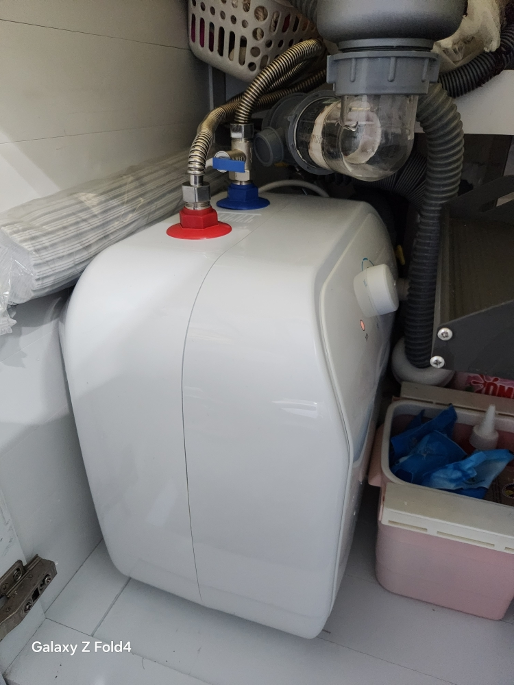 海尔(Haier)小厨宝厨房小型电热水器11升家用洗菜洗碗神器上出水2200W速热储水式热水器晒单图