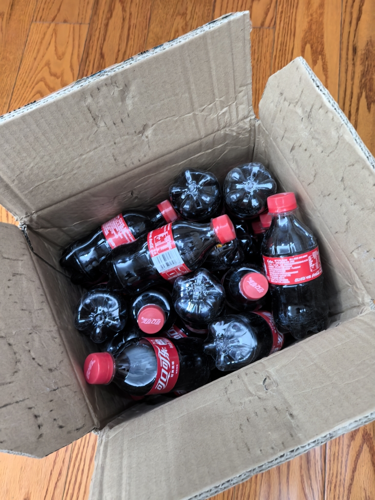 可口可乐300ml*24瓶整箱碳酸饮料夏日清凉快乐水汽水饮料晒单图