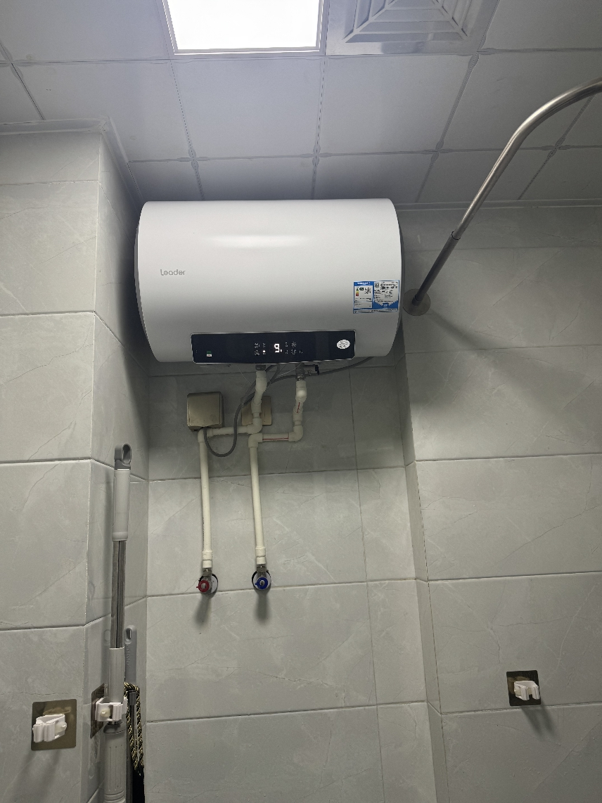 海尔(Haier)电热水器[咨询客服领国补]Lerder智家出品一级能效家用储水式电热水器速热节能 50L 2200W晒单图