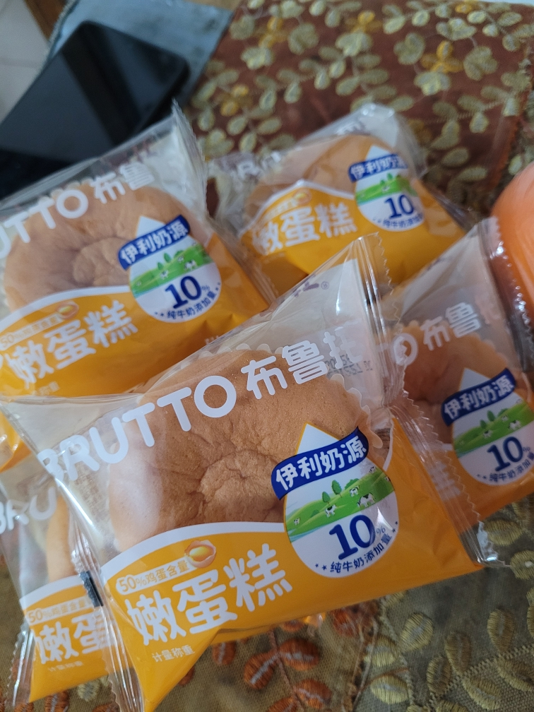 布鲁托嫩蛋糕240g软嫩蛋香公司下午茶早餐老人小孩饱腹办公休闲零食晒单图