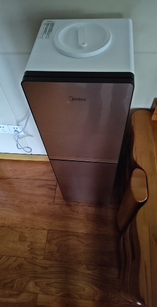 美的(Midea)饮水机 家用立式办公下置式快速加热初见饮水器YD1611S-X 冰热型晒单图