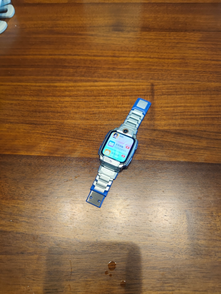 小天才儿童电话手表Z11 镜空银全球版防水GPS定位智能手表学生儿童移动联通电信4G视频拍照双摄手表手机男女孩晒单图