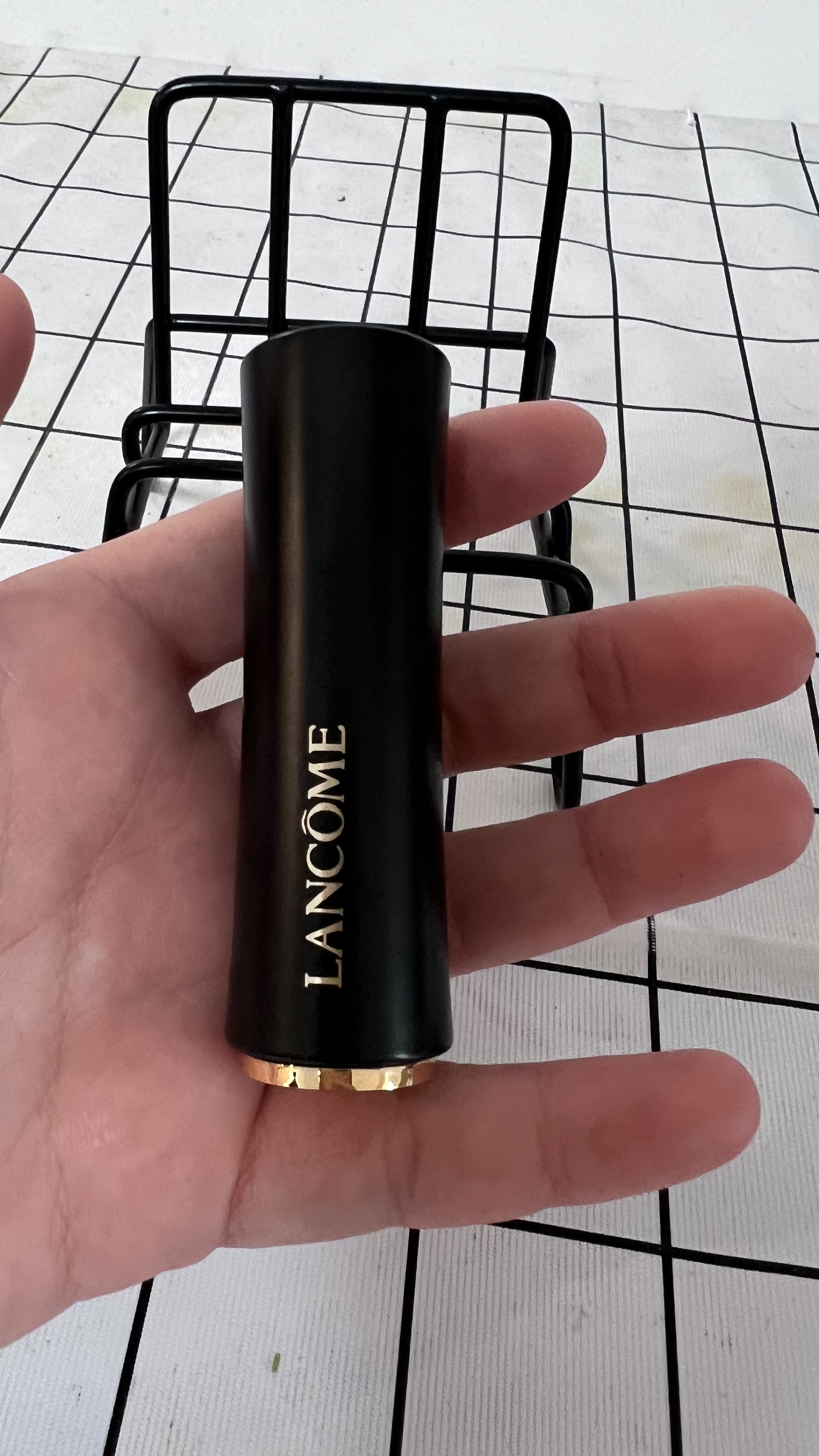 兰蔻(LANCOME)口红唇膏3.4g 持久显色滋润保湿 菁纯丝绒雾面唇膏 196#朱砂橘(胡萝卜色)哑光版晒单图