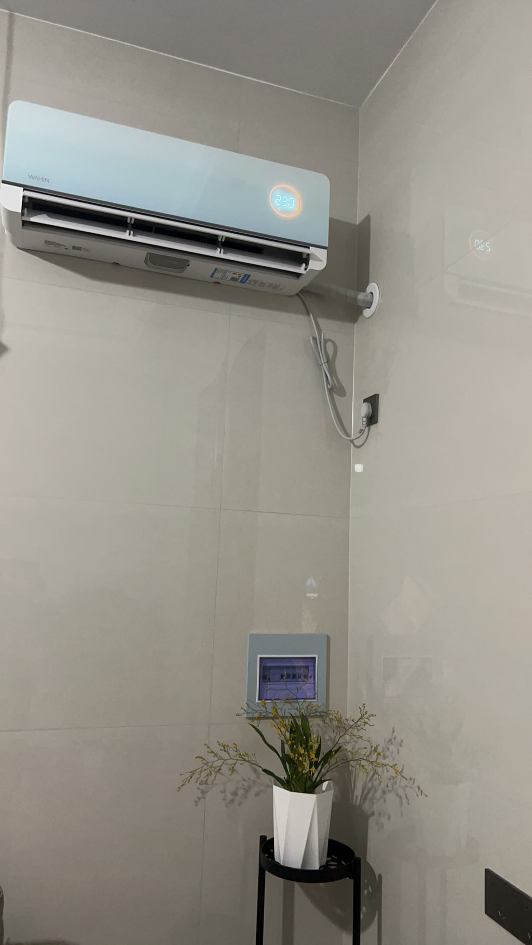 华凌空调神机二代Ultra大1.5匹超一级能效舒适风智能变频冷暖挂机KFR-35GW/N8HE1ⅡUltra天青色晒单图