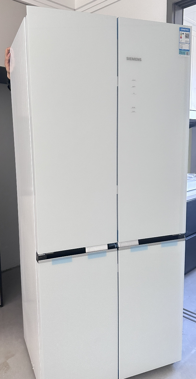 西门子[重磅新品]十字对开门503升平嵌冰箱大容量存储 抗菌净味 智能抗冷凝技术三种变温储鲜玻璃面板KC88EA420C晒单图