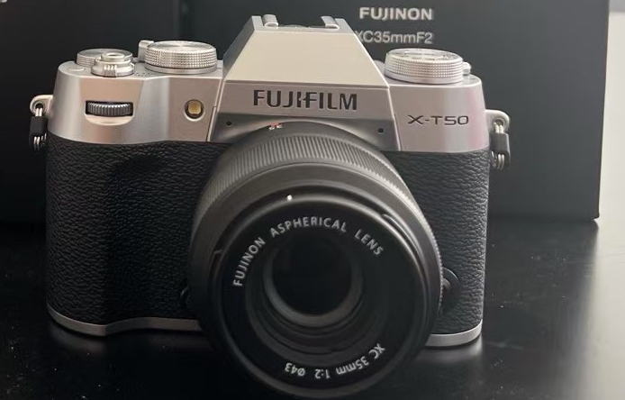 富士X-T50/XC35F2浩瀚银标配 便携三向翻折屏静太拍摄4020万像素 1.6亿像素拍摄 复古全能晒单图