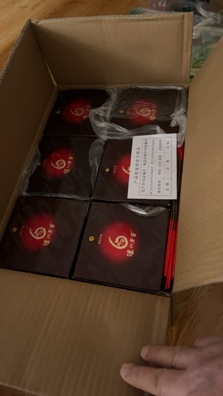 泸州老窖 六年窖头曲 52度 500ml*6瓶 浓香型白酒 整箱装(含3个礼袋)晒单图