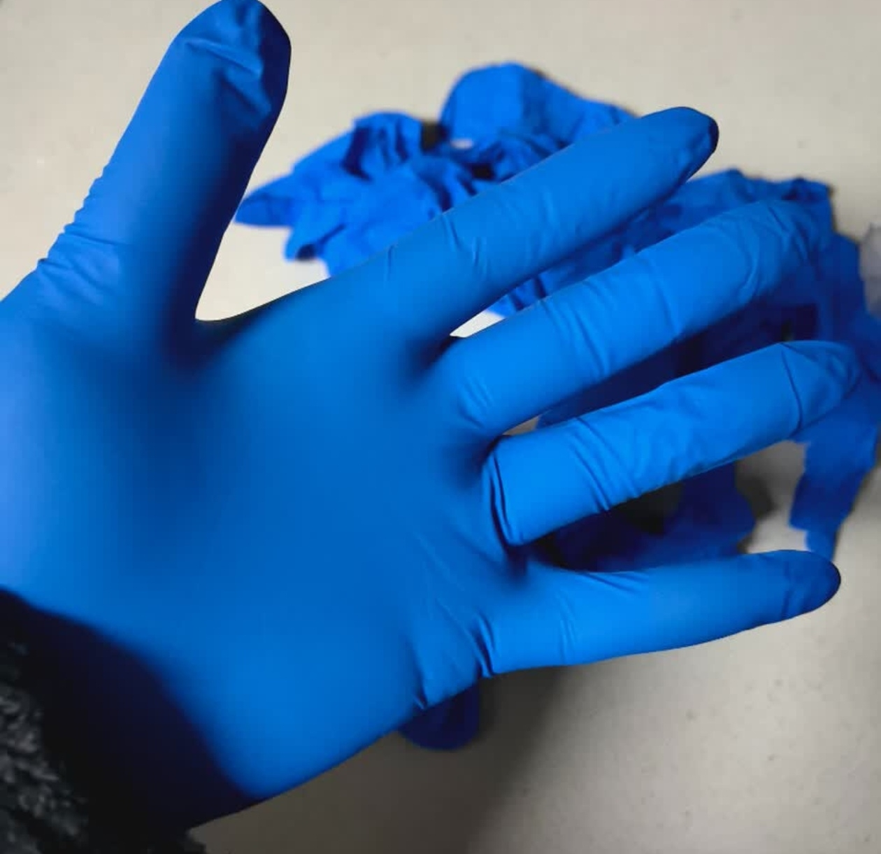 超护一次性手套丁腈晴橡胶食品餐饮厨房家务清洁美容纹绣防酸碱防油防水手套S码100只晒单图