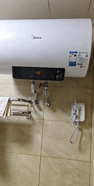 [美的智能家电]50L家用电热水器F5021-X1(S)(数显)2200W速热 双重抑菌 搪瓷内胆 长效免换镁棒8年质保晒单图