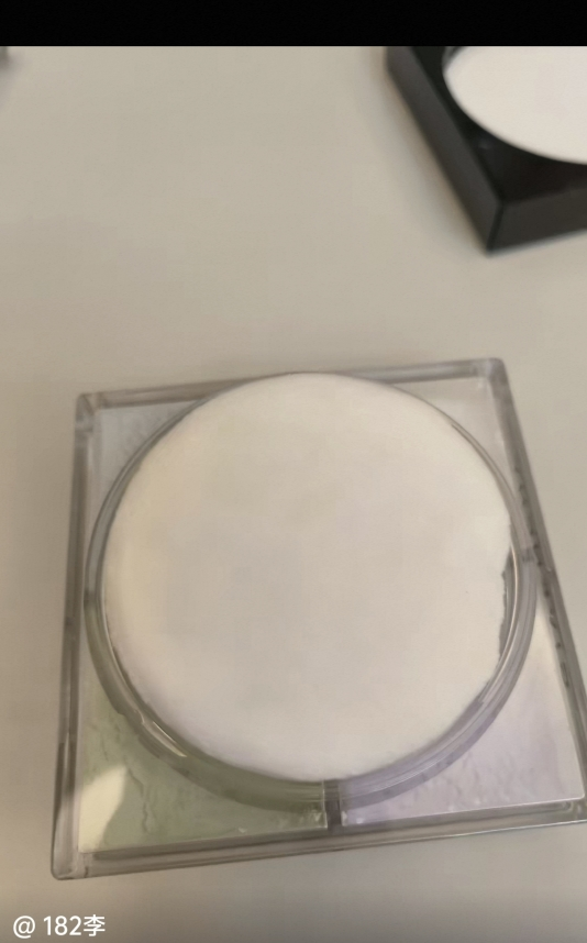 纪梵希(GIVENCHY)轻盈无痕明星四色 蜜粉12g(四宫格 定妆粉 细腻粉质 控油)散粉1/号晒单图