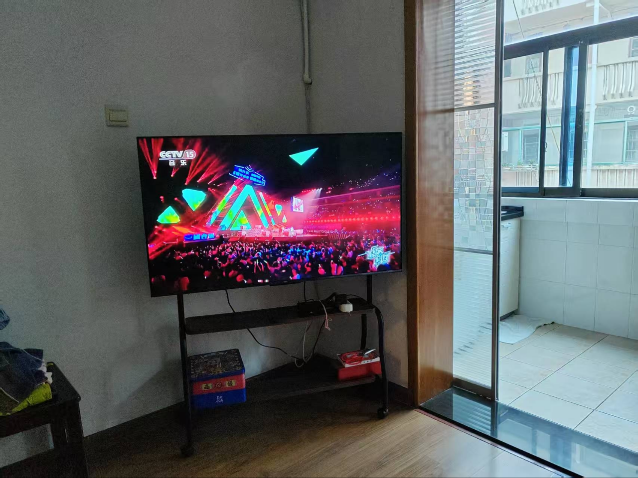 TCL电视 50V8L 50英寸 2GB+32GB大内存 护眼 AI语音 投屏电视晒单图