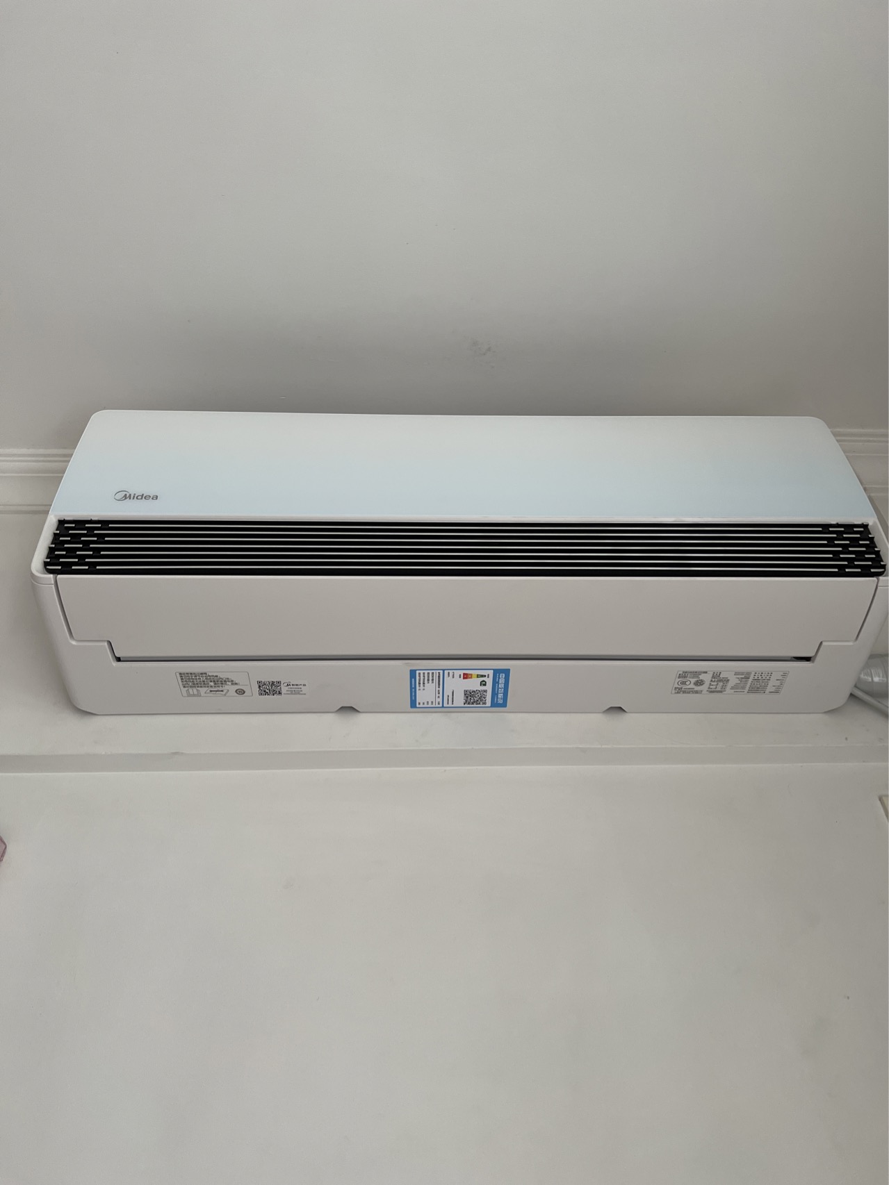 美的1.5匹挂壁式冷暖空调KFR-35GW/QS1 三重柔化风56℃高温不停机超大风口晒单图