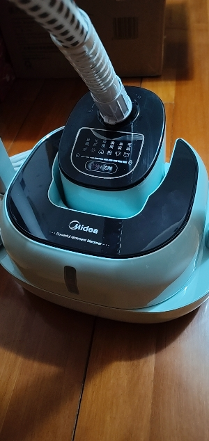 美的(Midea)挂烫机 YGD20D7 平烫挂烫一体2L容量双杆蒸汽 熨烫机 家用挂式 电熨斗W 快速出汽 微电脑操作晒单图