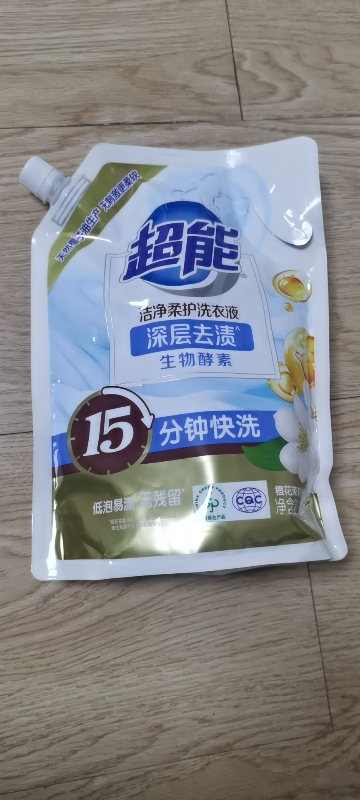 超能洗衣液898g亲肤柔软深层去污低泡易漂洗家用实惠装晒单图