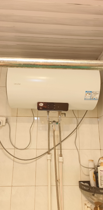 海尔(Haier)智家出品Leader 60升储水式2200W电热水器家用 一级能效节能速热 长效保温租房优选 NQ3晒单图