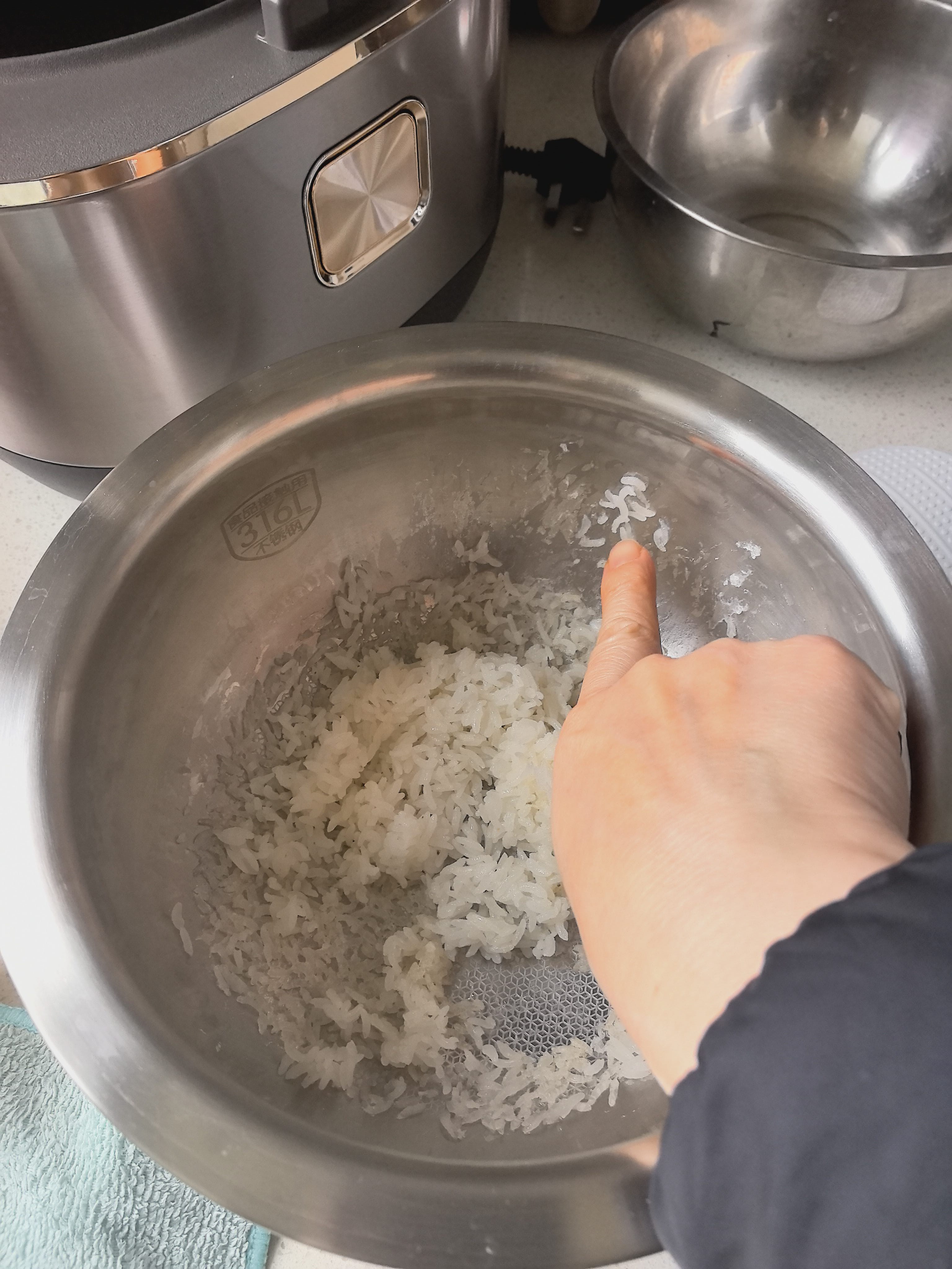 苏泊尔(SUPOR)家用小型煲汤煮粥蛋糕煲仔饭不粘内胆触控面板24小时预约多功能大容量煮饭电饭煲 SF30HC1912晒单图