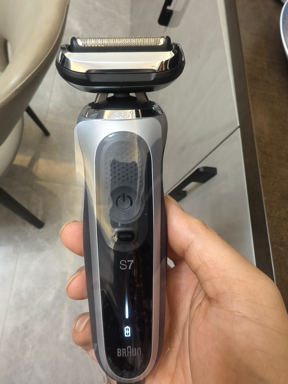 7系1000银色电动剃须刀智能男士高端往复式便携刮胡刀晒单图