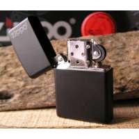 ZIPPO芝宝黑哑漆商标火机218ZL