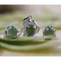 悦人925纯银和田碧玉吊坠耳坠套组-倾城