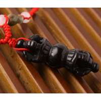 悦人天然黑曜石金刚锤吊坠