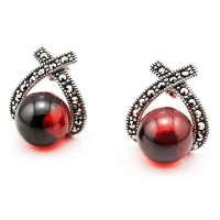 沃佳诺娃复古银 银镶石榴石转运耳钉