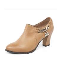 Basto 百思图2012秋季都市中性风粗跟踝靴棕黄色TPP27D 34