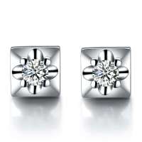 唯思11分钻石18K白金耳环芳心