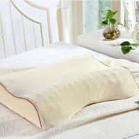 博洋家纺曲线护肩记忆按摩枕50*36*9cm