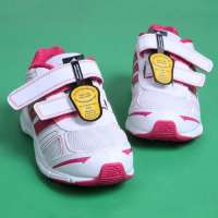 阿迪达斯/adidas女童跑步鞋G61659亮白/亮粉/银金属135