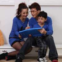 春秋新款一家三口家庭装新款春秋装韩版全棉V领休闲长袖T恤530童90