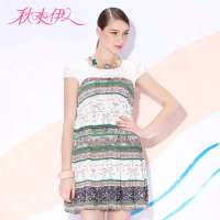 秋水伊人 女装时尚抽象印花修身雪纺百褶连衣裙子122102028(亮绿/XL)