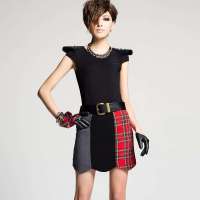 七格格 女装新品铆钉装饰海绵垫肩小飞袖T恤3MA1051L(黑色/M)