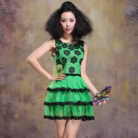 格莱美个性纯色刺绣修身款气质连衣裙130351