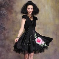 格莱美时尚高端大摆刺绣连衣裙130311