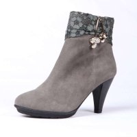 星期六灰色绒面羊皮女鞋/靴子/时装靴/踝靴 11cm以下SS13SV2B51G4