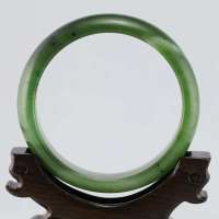 玖品缘新疆和田玉碧玉籽料手镯52# 玉质温润有证书