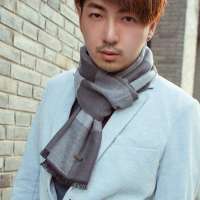 THANTRUE真享 韩版桑蚕丝流苏围巾 秋冬季格子毛线围脖 男士针织方巾 W078 黑灰色