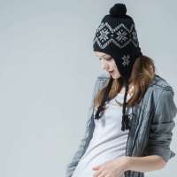 爱丽榭 Alyzee 冬季护耳女士羊仔毛雪花针织帽毛线帽柔软保暖帽子 C6002 黑色