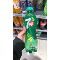 七喜 碳酸饮料 550ml